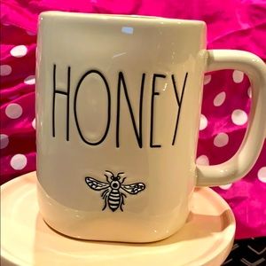 Brand new Rae Dunn Queen Bee 🐝 Coffee Mug